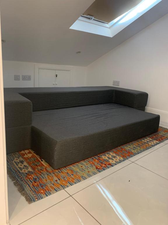 Air Conditioned Modern Double Bed Room With Private Attached Bathroom - Free Parking - Near London Heathrow Airport & Southall Broadway Luaran gambar